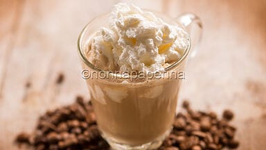 Frappè al caffè con latte condensato