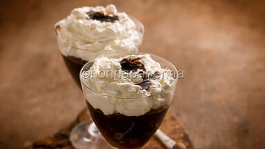 Mousse con panna e tamarindo
