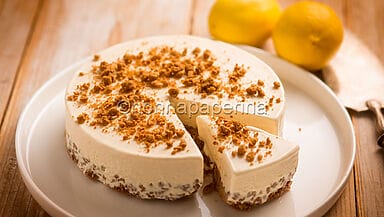 Torta fredda al limone con biscotti