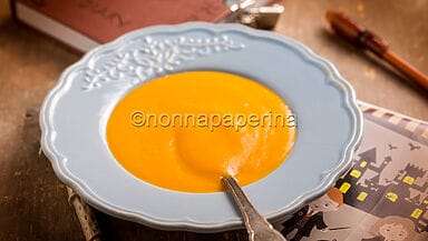 Zuppa di zucca al cocco