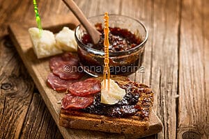 Confettura di mele cotogne e senape, una ricetta emiliana Confettura di mele cotogne e senape, una ricetta emiliana