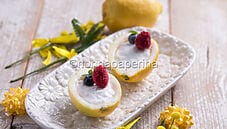Limoni dolci ripieni, un dessert per la Festa della Donna Limoni dolci ripieni, un dessert per la Festa della Donna