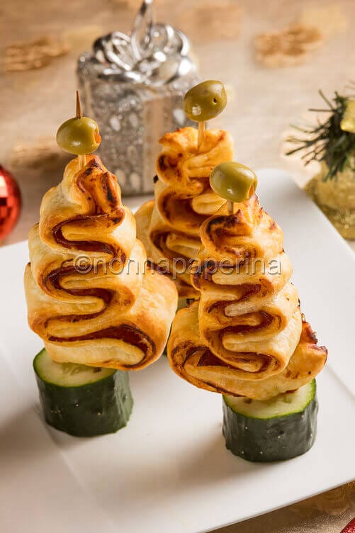 Alberelli di pasta sfoglia Alberelli di pasta sfoglia