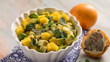 Insalata esotica con granadilla