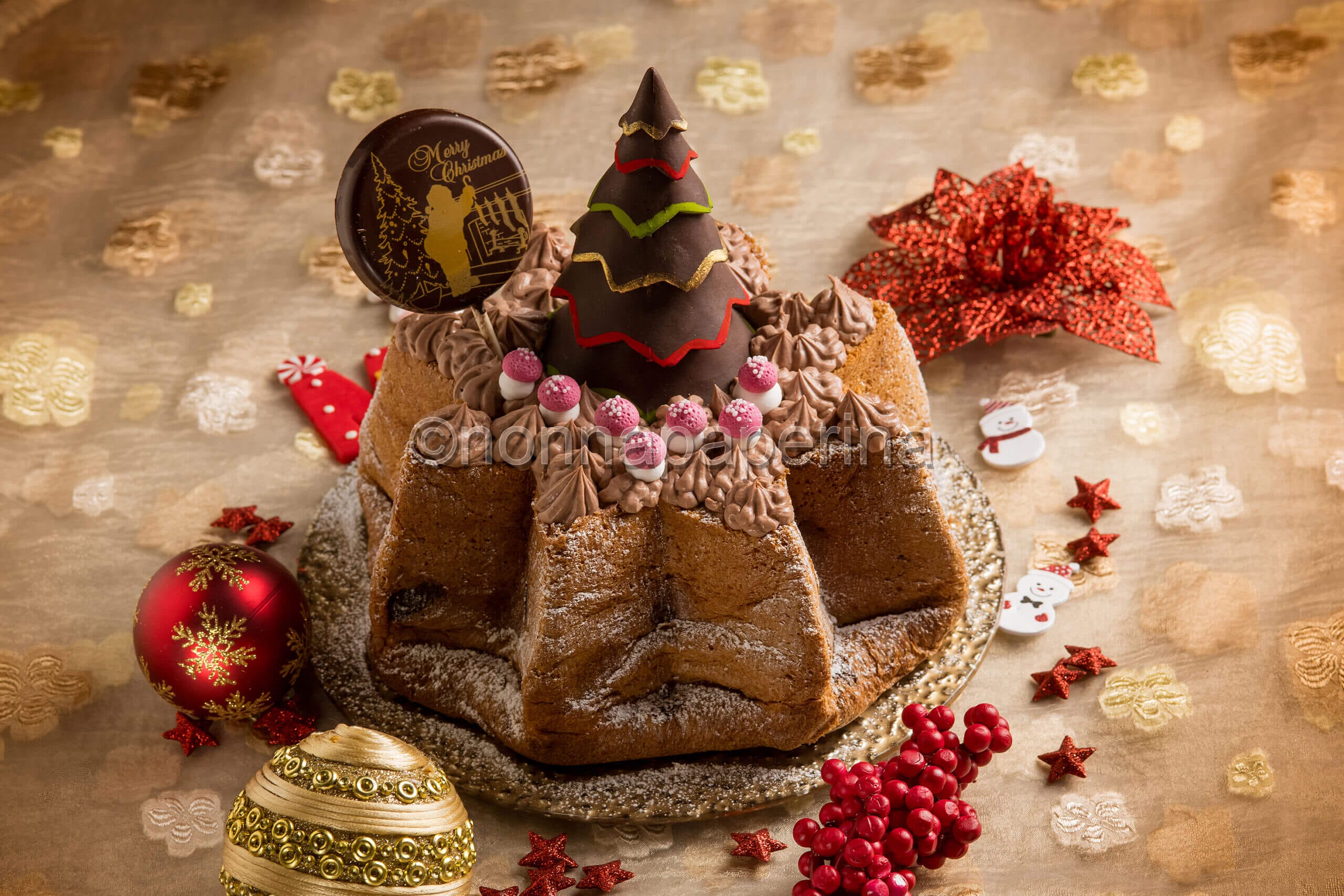 Stella di pandoro alla nutella, un dolce veloce per Natale Stella di pandoro alla nutella, un dolce veloce per Natale