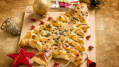 Albero di Natale di pasta sfoglia