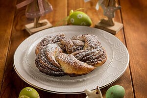 Ciambella di sfoglia alla nutella, un’idea ottima per Pasqua Ciambella di sfoglia alla nutella, un’idea ottima per Pasqua