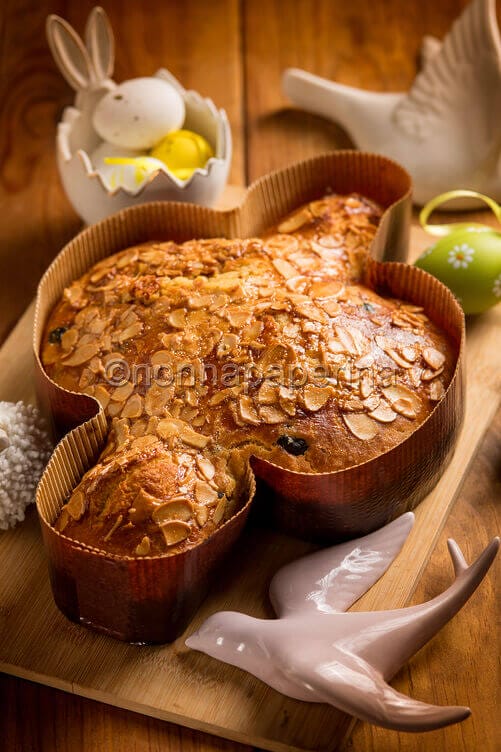 Colomba salata con tonno e olive