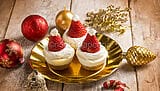 Mini cheesecake di Babbo Natale, un’idea unica per le feste