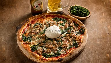 Pizza con agretti e salsiccia