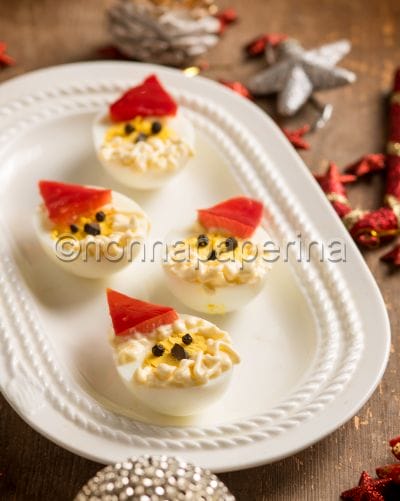 Uova sode di Babbo Natale Uova sode di Babbo Natale