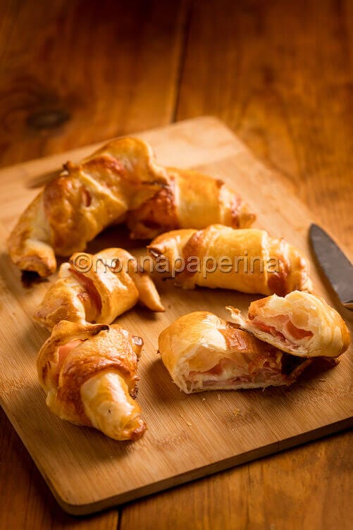 Cornetti salati al prosciutto e formaggio