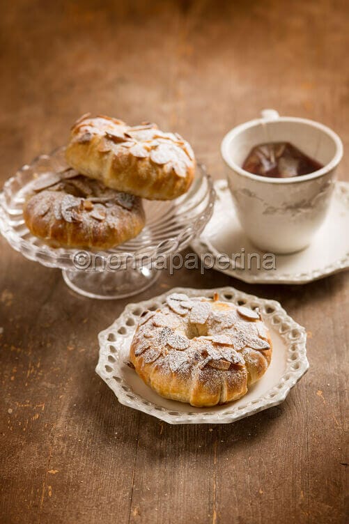 Dolcetti alle mele ad anello Dolcetti alle mele ad anello