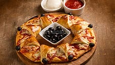 Pizza ciambella con prosciutto: una ricetta che stupisce