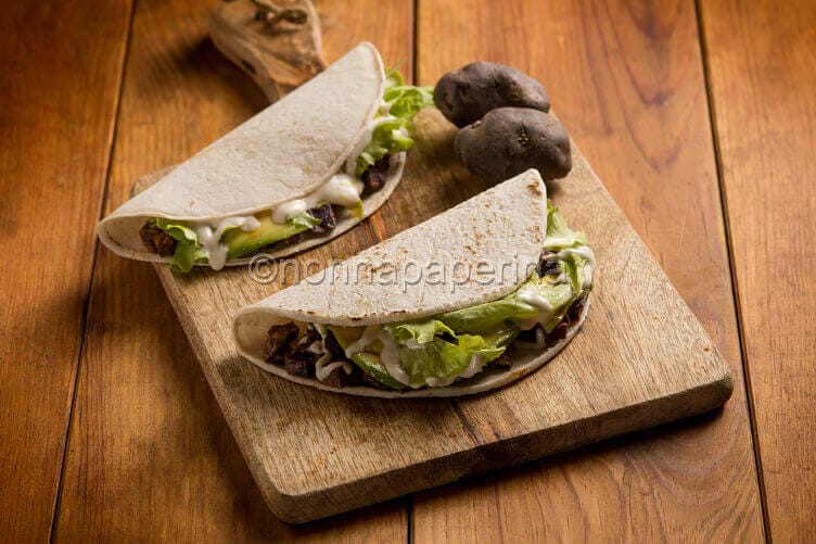 Tacos con patate viola