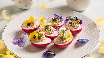 Uova viola con tonno