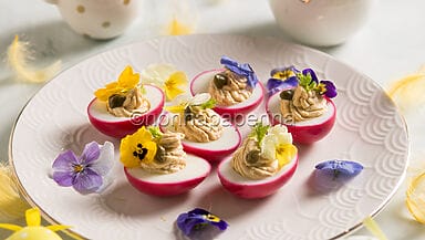 Uova viola con tonno