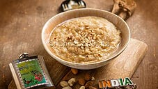 Urad Dal Halwa, un delizioso dolce indiano a base di legumi Urad Dal Halwa, un delizioso dolce indiano a base di legumi