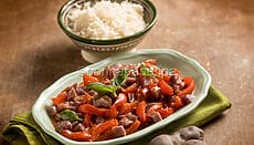 Curry di patate viola thai