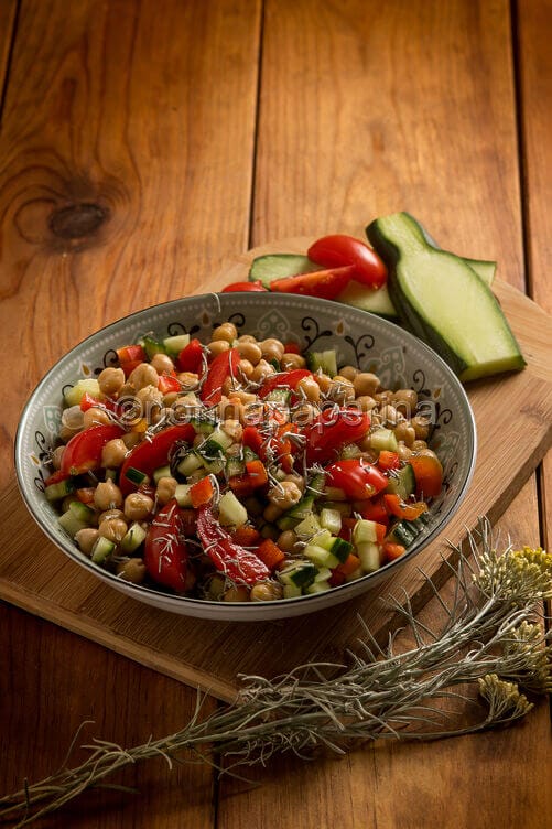 Insalata di ceci ed elicriso Insalata di ceci ed elicriso