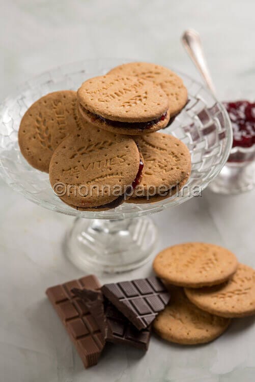 Biscotti al cioccolato ripieni