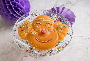 Il dolce di Carnevale a forma di pagliaccio: una delizia! Il dolce di Carnevale a forma di pagliaccio: una delizia!