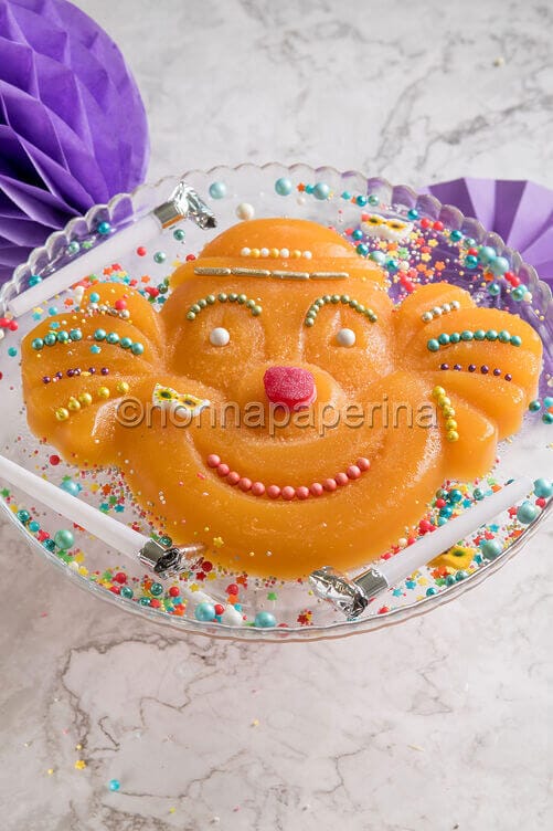 Il dolce di Carnevale a forma di pagliaccio Il dolce di Carnevale a forma di pagliaccio