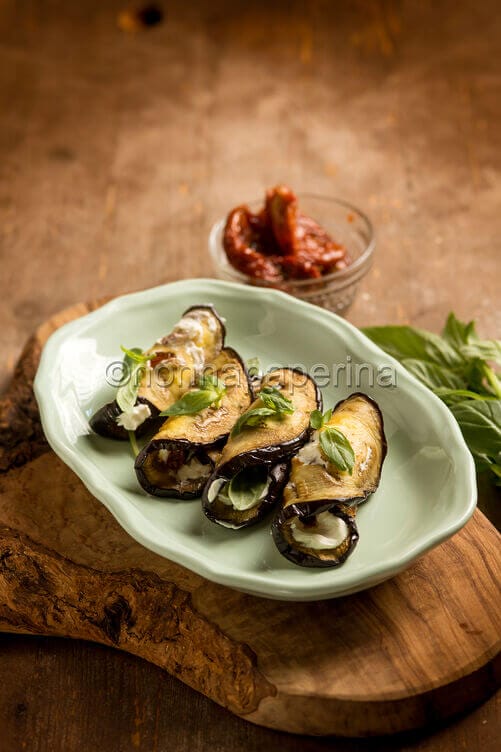 Involtini di melanzane ripieni