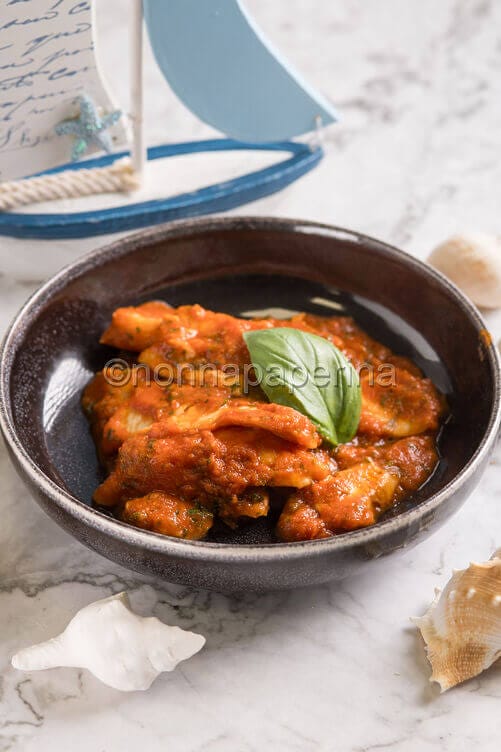 Merluzzo alla livornese Merluzzo alla livornese