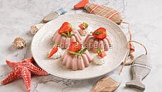 Mousse di fragole e panna