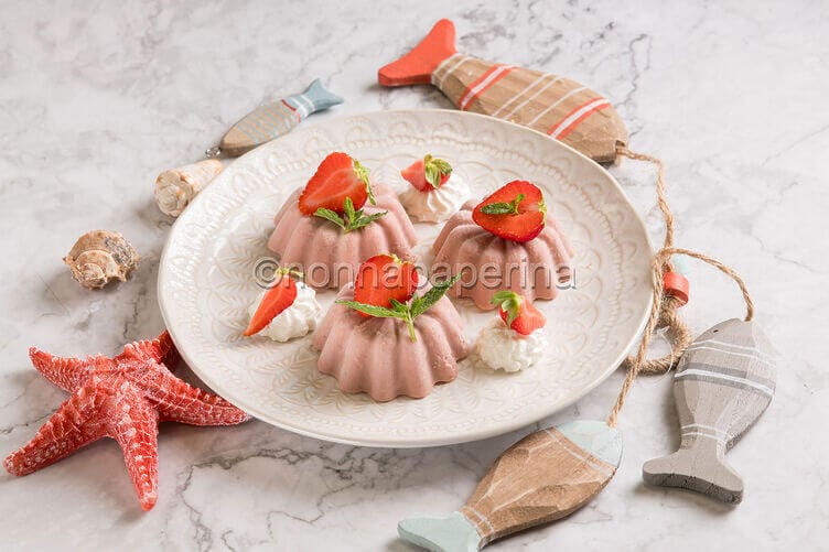 Mousse di fragole e panna