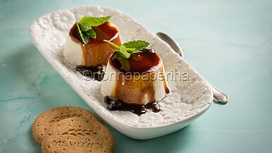 Panna cotta fatta in casa ai biscotti digestive