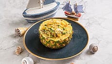 Riso thai con ananas