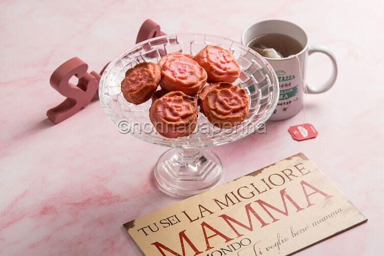 Biscotti a forma di rosa