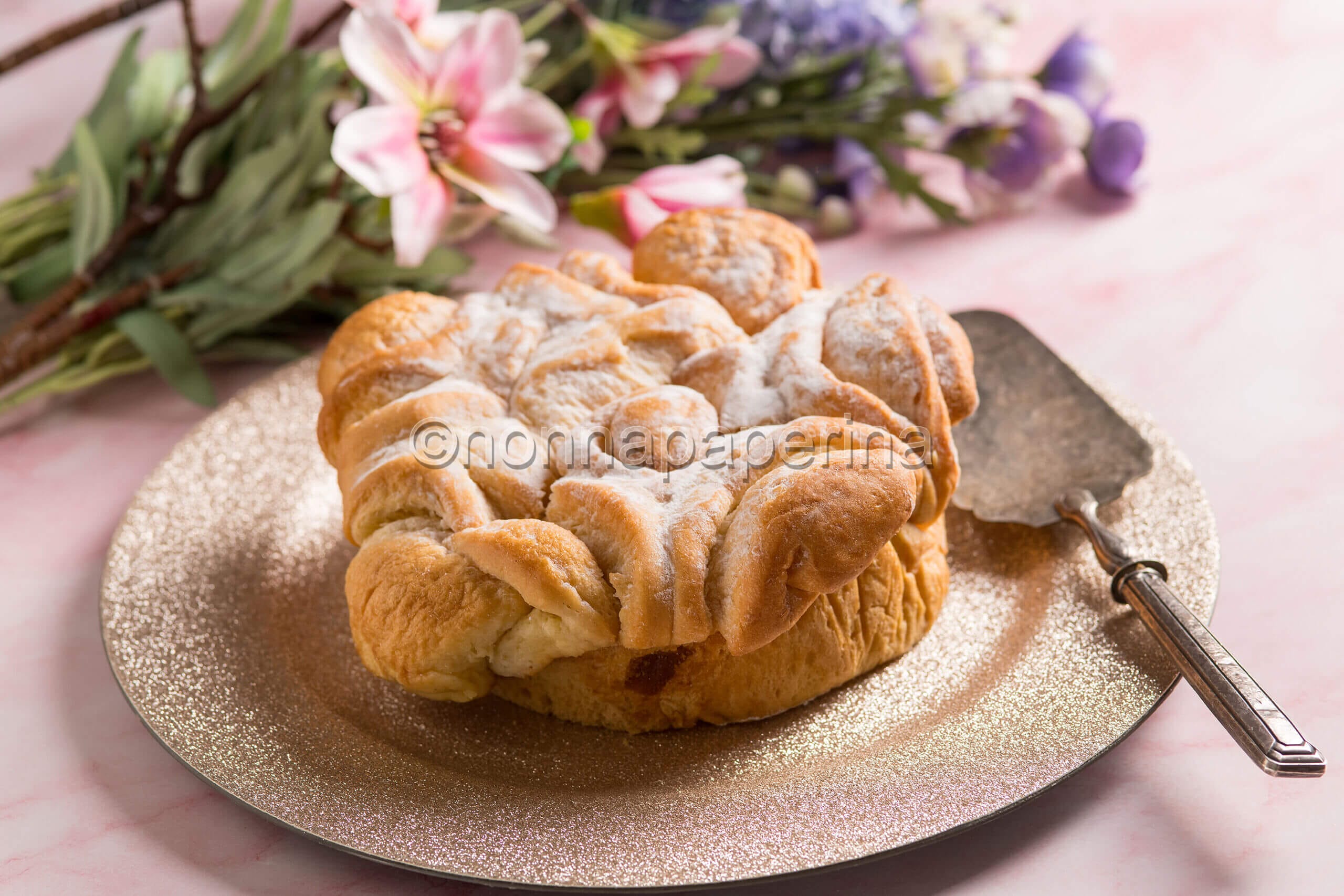 Torta di rose, un dolce tradizionale della cucina mantovana