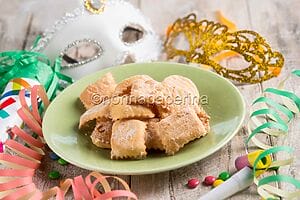 Chiacchiere veneziane, i dolci protagonisti del Carnevale Chiacchiere veneziane, i dolci protagonisti del Carnevale