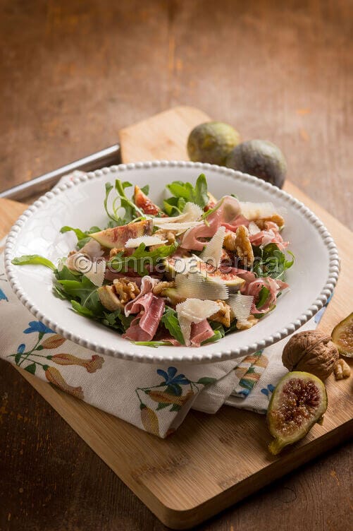 Insalata con fichi e crudo