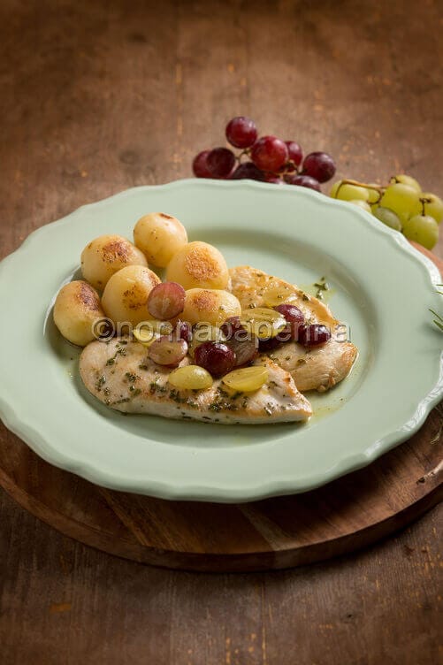 Pollo con uva e rosmarino
