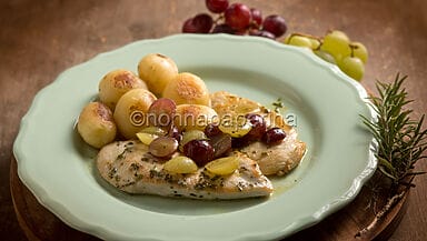 Pollo con uva e rosmarino
