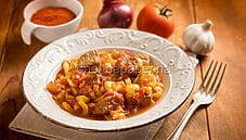 Il Porkolt, un pilastro della cucina ungherese Il Porkolt, un pilastro della cucina ungherese