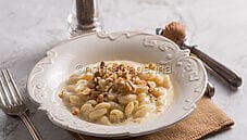 Malloreddus al pecorino e noci, un gustoso piatto sardo