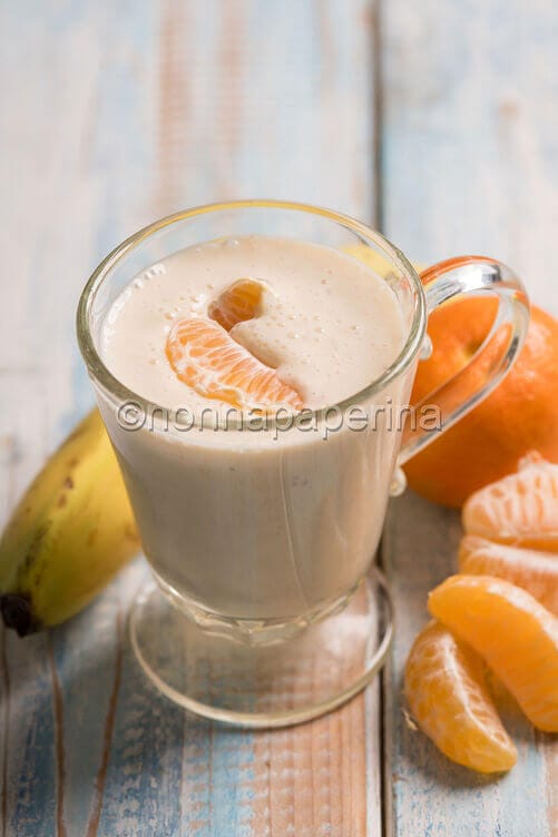 Smoothie alla banana e clementine