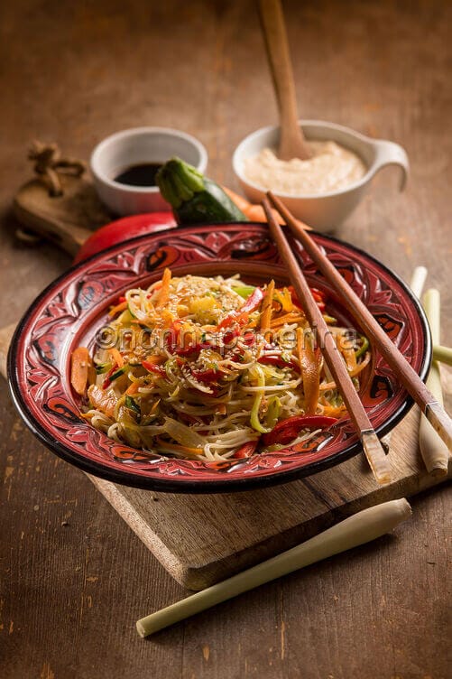 Noodles con verdure e salsa lemongrass Noodles con verdure e salsa lemongrass