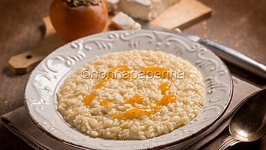Risotto con cachi e gorgonzola