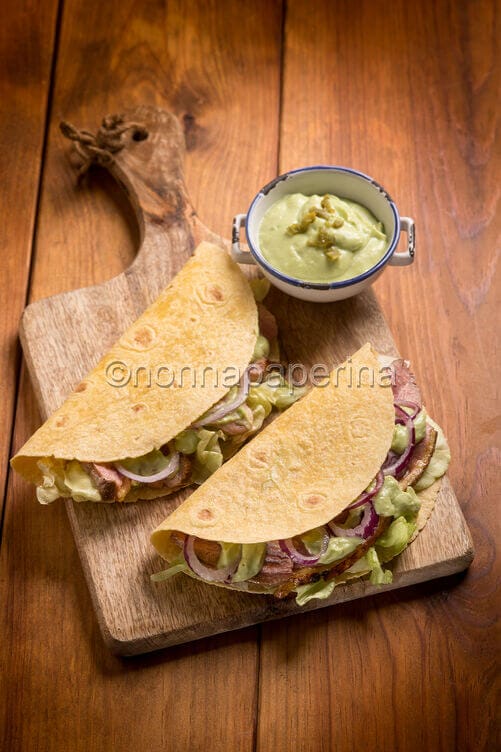 Tacos di anatra ai fiori di cannella Tacos di anatra ai fiori di cannella