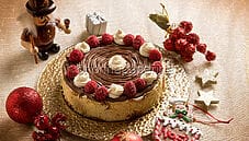 Torta di pandoro alla nutella, un dolce natalizio rivisitato Torta di pandoro alla nutella, un dolce natalizio rivisitato