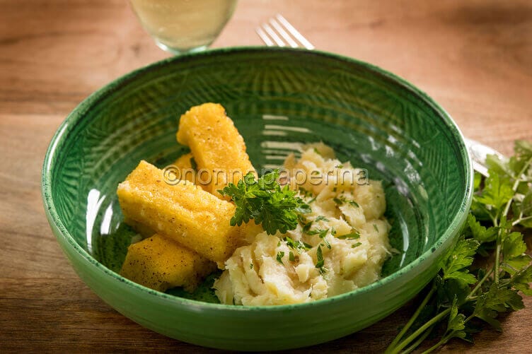 Baccalà mantecato con polenta arrostita