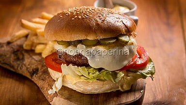 Hamburger fatto in casa con Emmentaler