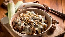 Maccheroncini con radicchio e fontina: un primo spettacolare