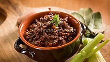 Ragù di camoscio con castagne, un condimento davvero unico Ragù di camoscio con castagne, un condimento davvero unico